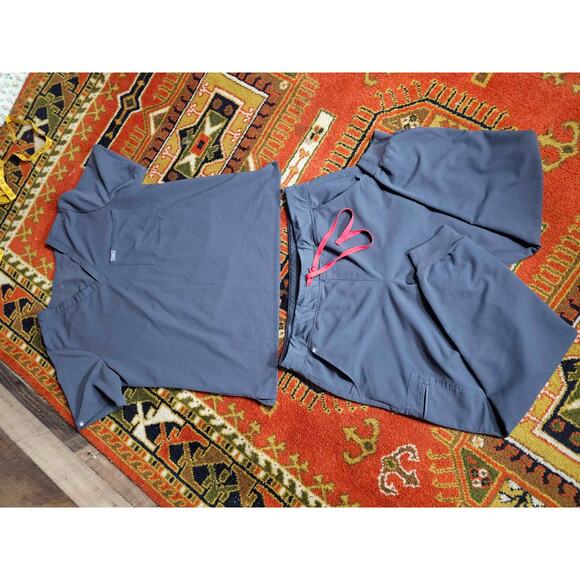 Figs Grey Scrub Set Size XL (Pictures Blue but is Grey) - Picture 1 of 7